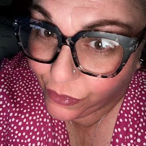 Meet your Posher, Lauri